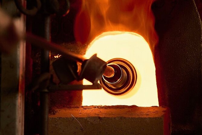 Glass Factory with Exclusive Boat and Private Guide - Meeting Point and Transportation in Venice