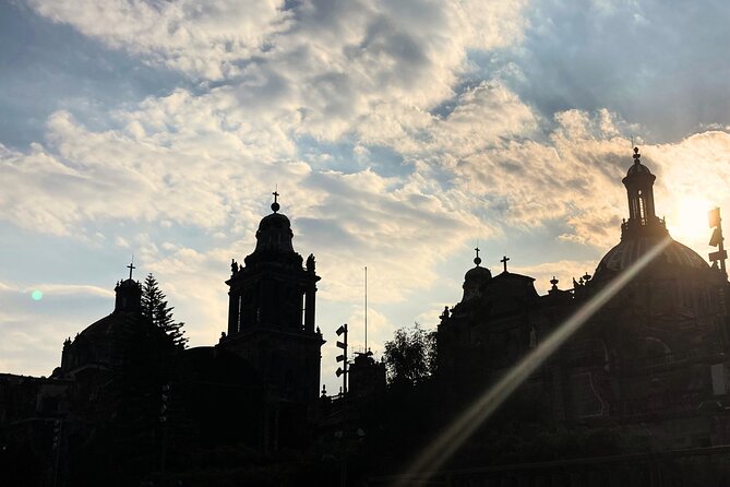 Glimpse MX City: Local Eats, Flower Market & Historic Streets - The Guide and Personalized Experience