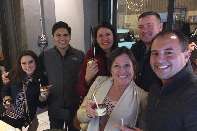 Gluten-Free Food & Wine Tour of Rome with Local Guide and Sightseeing - Savoring Gluten-Free Pizza and Local Wines at Campo De Fiori