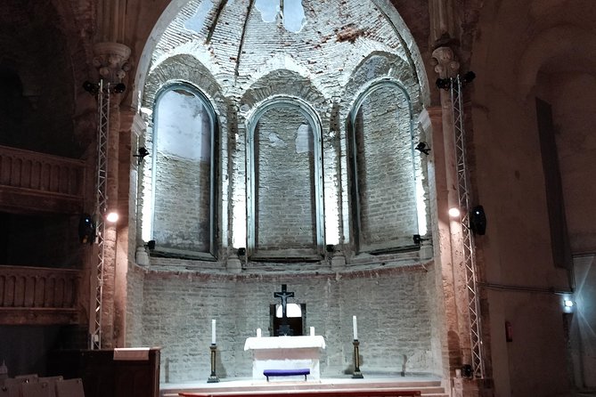 Go East Private 1 Day Trip to Russian Border - Visiting Narva Bastions and the Catacombs