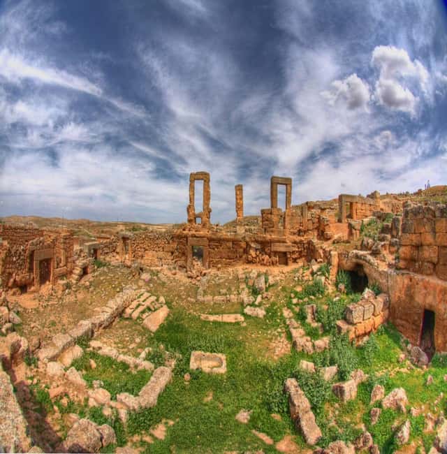 Göbekli Tepe & anlurfa City Tour 2 Day 1 Night - Visiting the Sacred Balkligöl (Pool of Abraham)