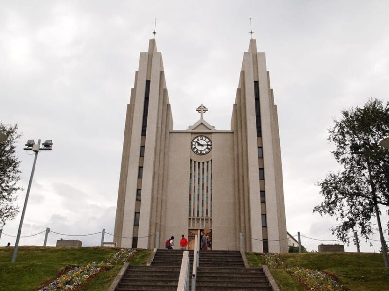 Godafoss Express Classy Round Trip Multiple Drop Off Choice - Experience the Elegance of the Godafoss Express with Multiple Drop-Off Choices
