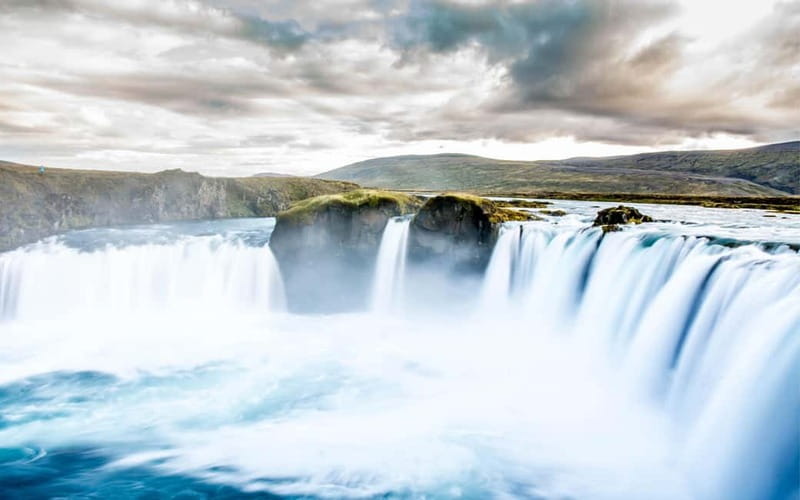Godafoss Waterfall & Turf House Tour from Akureyri Port - Smooth Transit Between Stops and Comfortable Return
