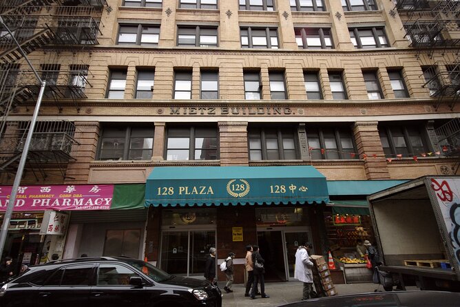 Godfather Movie Locations New York Tour with Private Guide - Brooklyn Heights and Hotel St. George’s Role in the Plot