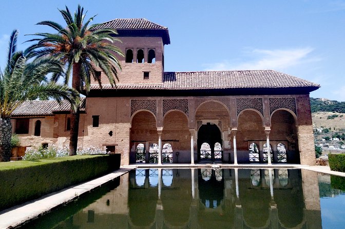 Going to Alhambra? 3 hrs Private Tour! Skip the long lines to visit the Alhambra - The Sum Up: The Ideal Tour for a Focused, Personal Visit
