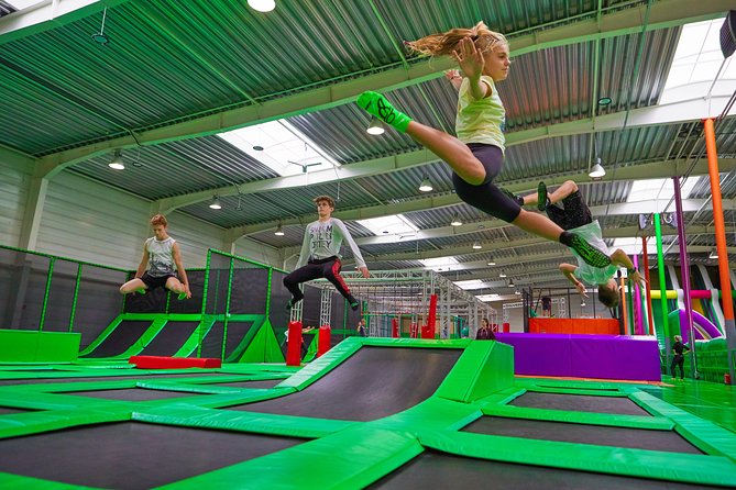 GOjump MEGAPARK Kraków-Sikorki - 1 hour Trampoline Park ticket - Key Points