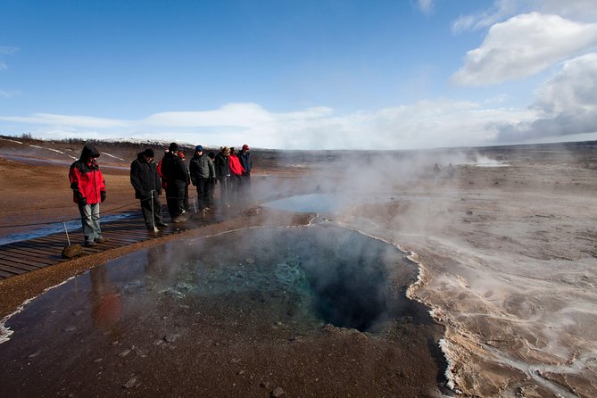 Golden Circle and Northern Lights Combo Small Group Tour - Considerations and Customer Feedback