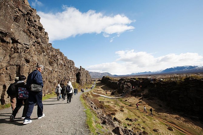 Golden Circle Classic Day Tour from Reykjavik - Pace and Duration: Balancing Sightseeing and Comfort