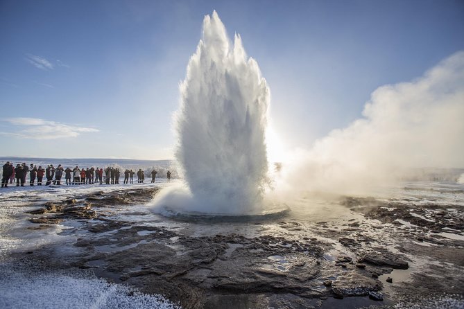 Golden Circle Day Tour in Mini Bus from Reykjavik with Fridheimar Tomato Farm - Visiting Thingvellir National Park: Iceland’s UNESCO Treasure