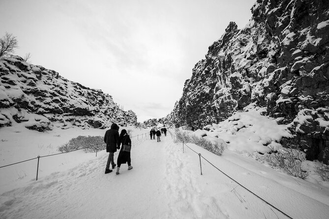 Golden Circle, Northern Lights and Blue Lagoon Tour with Ticket - Relaxation at the Blue Lagoon with a Comfort Package