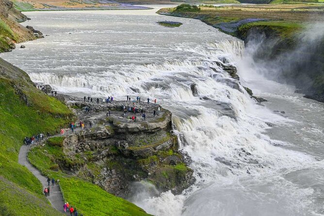 Golden Circle & Northern Lights Tour from Reykjavik - The Guides and Overall Experience