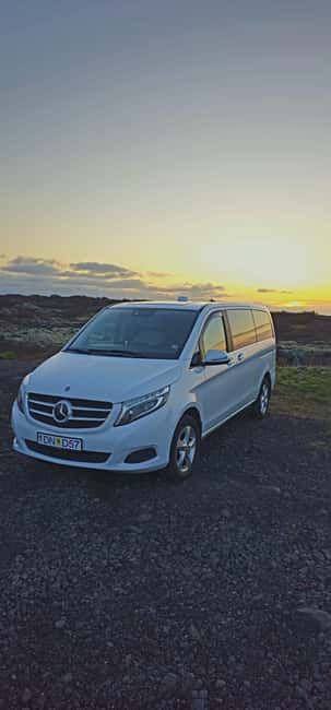 Golden Circle Private Tour with Lava Tunnel(Optional) - Geysir Geothermal Area: Watching Strokkur Erupt