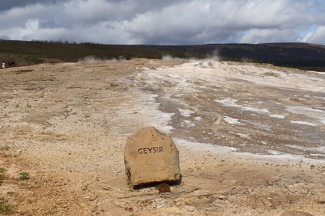 Golden Circle - Shore Excursion from Reykjavik in Minibus, English - Key Points