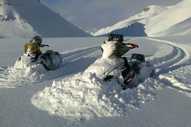 Golden Circle Super Jeep Adventure with Snowmobiling on Glacier - Tour Guides and Overall Atmosphere