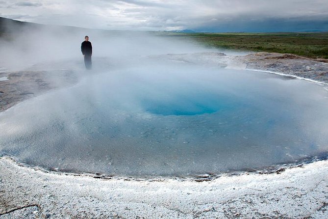 Golden Circle Tour and Evening Northern Lights Cruise from Reykjavik - The Historic and Geologic Significance of Þingvellir