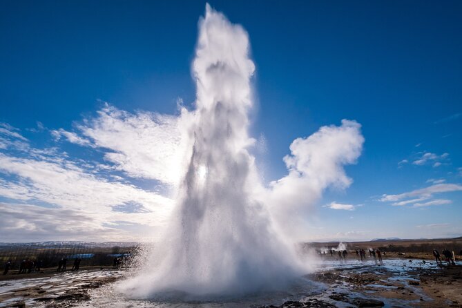 Golden Circle Tour with 4 stops: Small Group from Cruise Terminal - Experience the Best of Iceland’s Golden Circle in a Small Group Setting