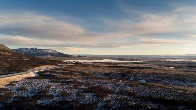 Golden Circle Tour with Brúarfoss, Faxafoss and Fontana Spa - Visiting Kerið Crater: Vibrant Colors and Stunning Views