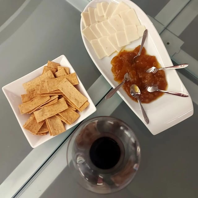 Golden Era of Évora walking & the portuguese wine tasting. - Practical Details: Meeting Point, Duration, and Accessibility