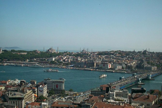 Golden Horn and Bosphorus Boat Tour in Istanbul - Navigating the Golden Horn from the Cruise