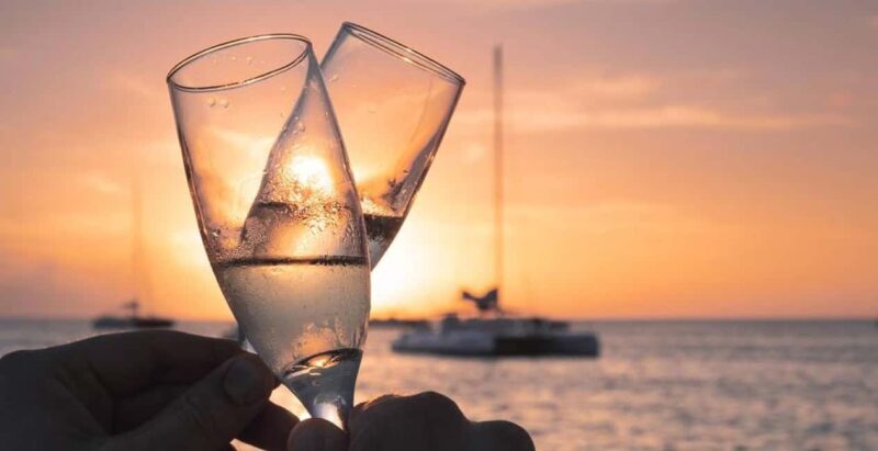 GOLDEN HOUR: SUNSET IN THE COSTA BRAVA - Key Points