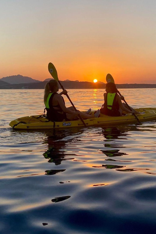 Golfo Aranci: Small group Kayak tour with Aperitif &dolphins - Visiting the Island of Figarolo with Local Sardinian Snacks