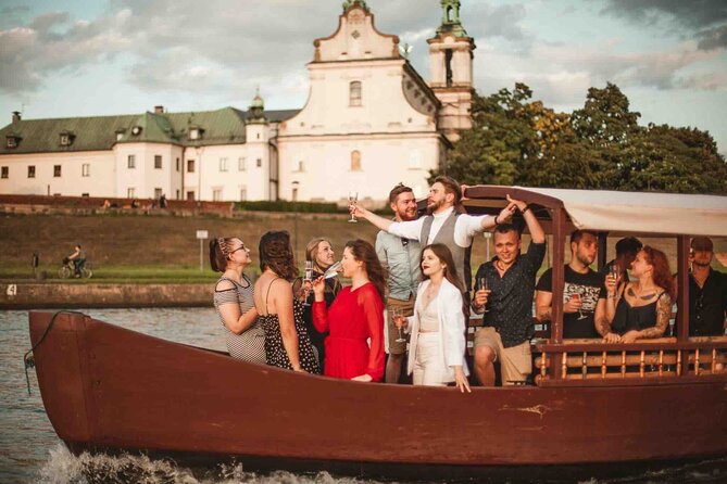 Gondola cruise The Vistula River Krakow private tour up to 12 person - Key Points