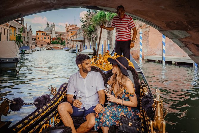 Gondola Ride and Aperitif in a Venetian Palace - Who Will Appreciate this Tour Most