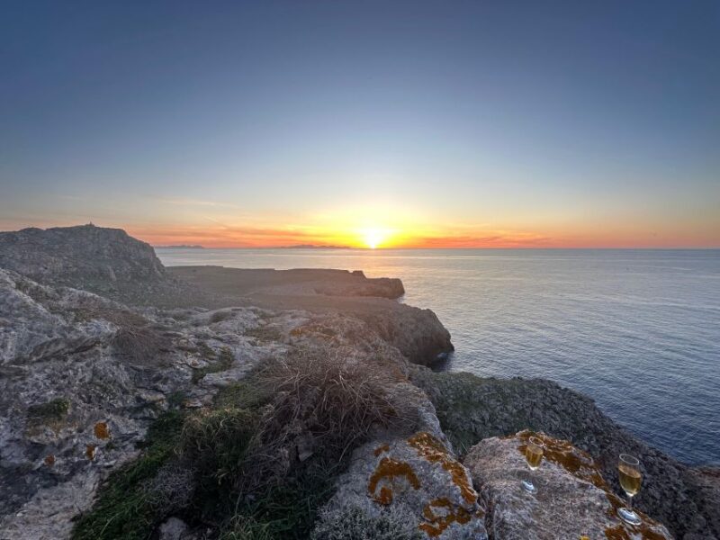 Good night Menorca: sunset with aperitif - Key Points