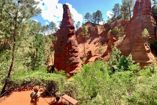 Gordes, Roussillon(+ Ochre Trail) & Fontaine de Vaucluse - Walking the Ochre Trail at Le Sentier des Ocres