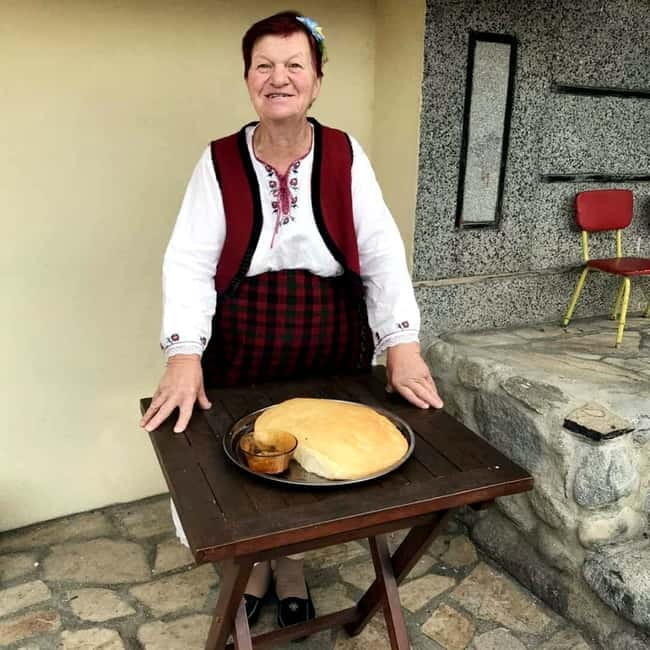 Gorno Draglishte: Local Folklore Experience w/ Food Tasting - Authentic Bulgarian Folklore & Food in Gorno Draglishte