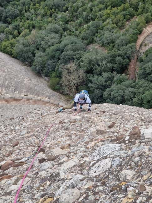 Gorros de Montserrat: climb and enjoy the magical mountain from its peaks. - Key Points