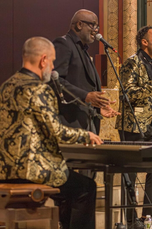 GOSPEL HELIOS - Gospel Hélios Performances at Saint Sulpice Church