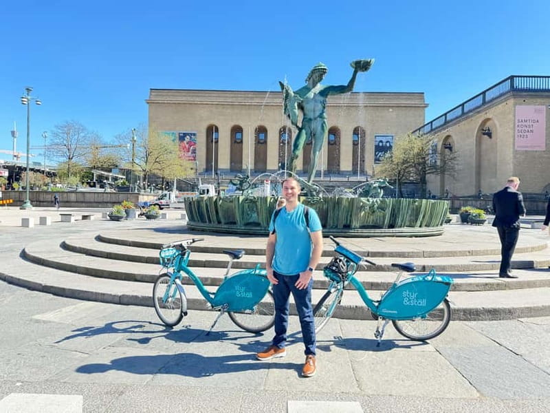 Gothenburg: City Highlights Bike Tour with Transfer - Exploring Gothenburgs Architectural Landmarks