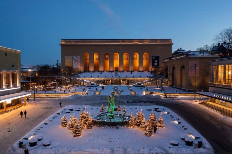 Gothenburg: Guided Walking Tour of the Main Landmarks - Exploring the Historic Kronhusbodarna and the Old Moat