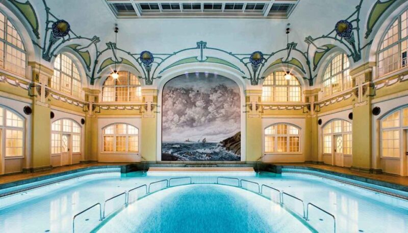 Gothenburg: Haga Old Town Walking Tour - Meeting Point and Tour Logistics