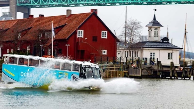 Gothenburg: Land & Water Amphibious Bus Sightseeing Tour - Sightseeing Highlights from Land and Water