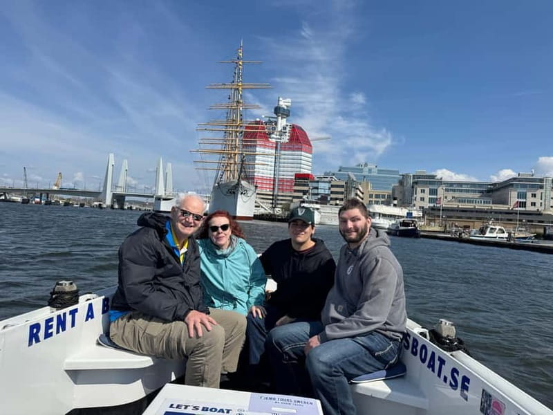 Gothenburg: Private Göta Älv Boat Tour with Pickup - Gothenburg: Private Göta Älv Boat Tour with Pickup