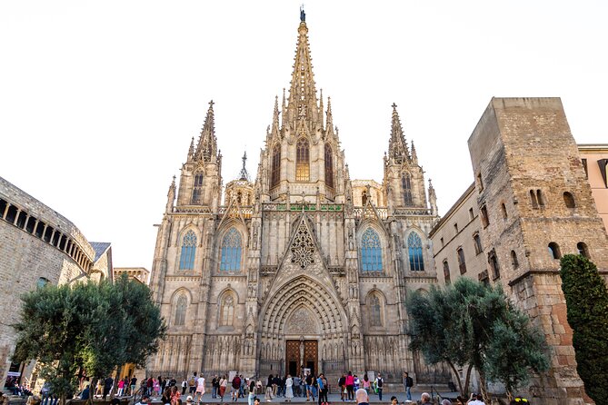 Gothic Quarter & El Born Private Tour: Origins of Barcelona - Key Points
