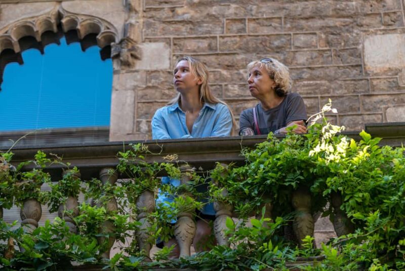 Gothic Quarter Secrets: Guided Walking Tour - Key Points