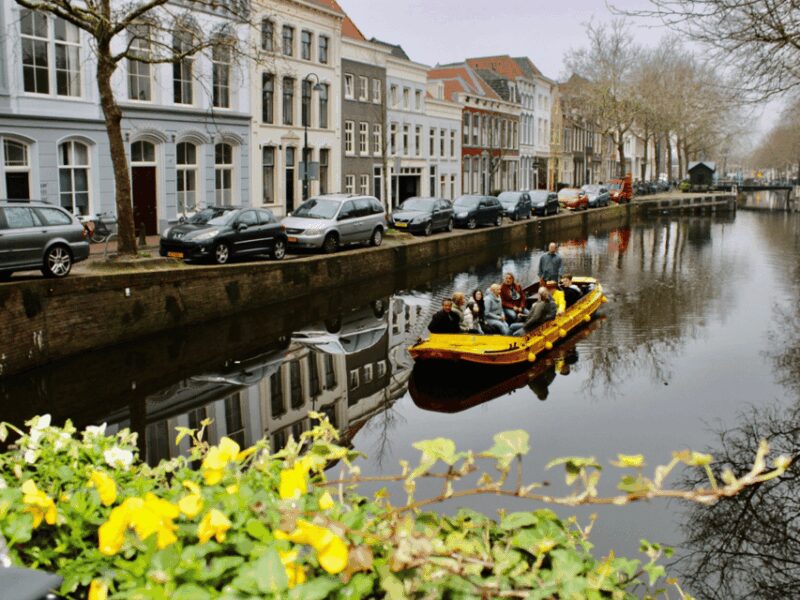 Gouda: Open Boat City Canal Cruise - What the Skipper Guides Bring to the Tour