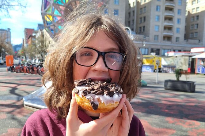 Gourmet Treats: The Chocolate, Coffee, and Doughnuts Tour - Who Will Appreciate This Tour