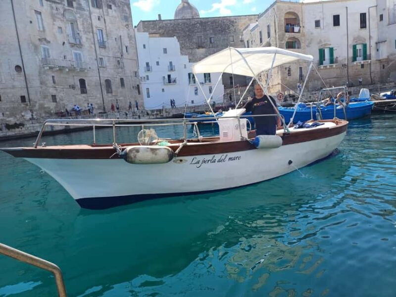 Gozzo tour along the coast of Monopoli - Discover Monopoli’s Coast in a Traditional Gozzo Boat