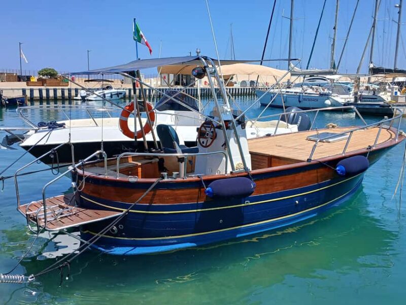 GOZZO TOUR - Experience the Beauty of Polignano a Mare on a 2-Hour Gozzo Boat Tour