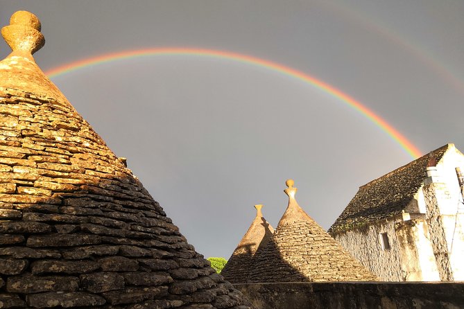 GPS Self guide Locorotondo+Alberobello + tasting in the vineyard - Visiting Alberobellos UNESCO Heritage Trulli