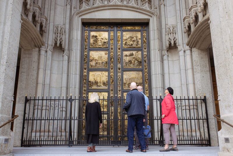 Grace Cathedral: Explore the Beauty (Entry + Self-Led Tour) - Accessibility and Meeting Details