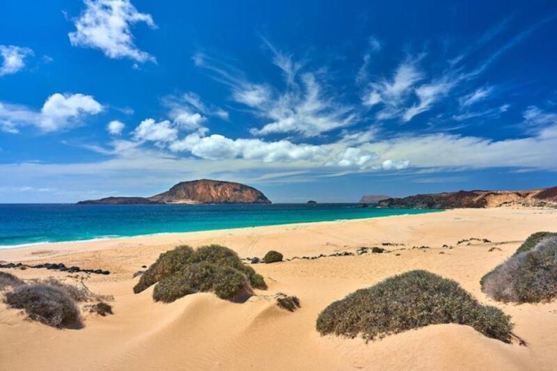 Graciosa Island: Jeep Safari Playa De las Conchas - The Guide and Group Dynamics