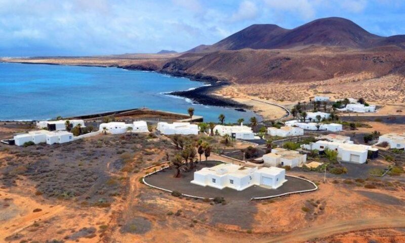 Graciosa Island: Jeep Safari Playa De las Conchas - The Roughness of the Terrain and Driving Experience