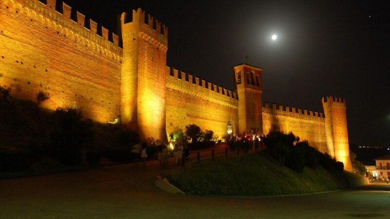 Gradara: Medieval Myths and Legends Group Walking Tour - Discover Gradara’s Most Famous Legend: Paolo and Francesca