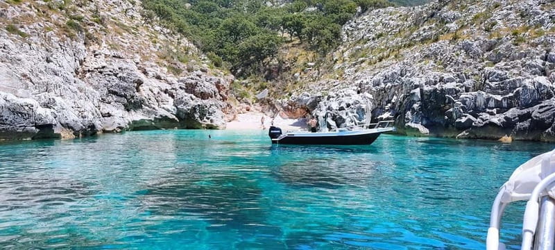 Grama Bay & Blue Cave: Snorkeling & Secret Beaches in Vlore - Diving into the History at the English Bay