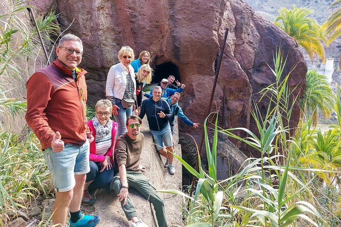 Gran Canaria Cave, Oasis, Red-gorge Adventure & cosy Picnic - Logistics and Group Size